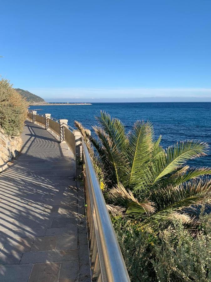 Appartamento Incantevole A 100Metri Dal Mare E Accanto Alla Pista Ciclabile Imperia Eksteriør bilde